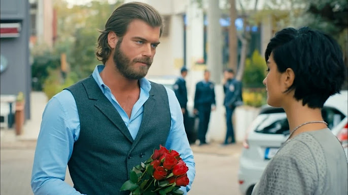 кадр из сериала "Отважный и красавица"