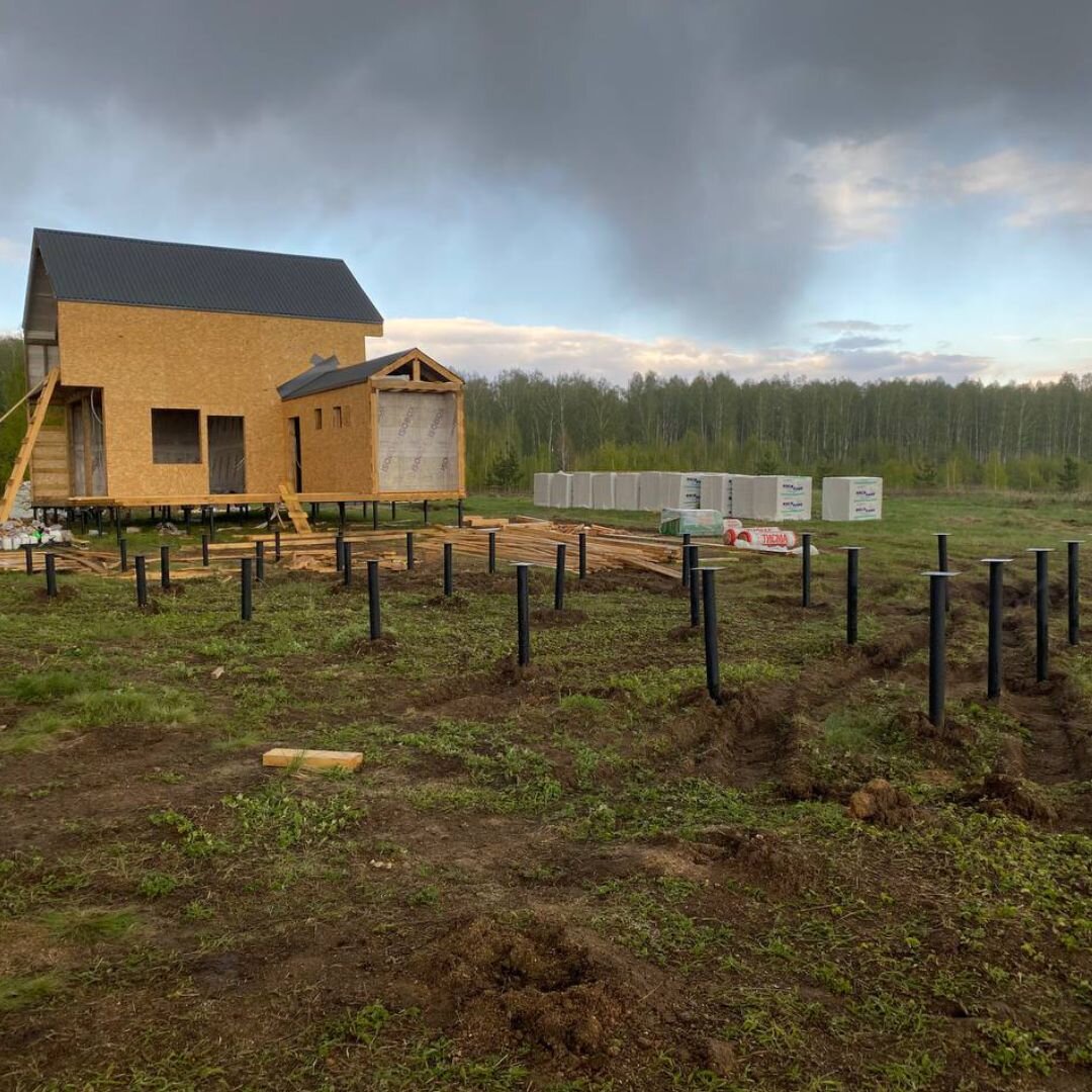 установили 32 сваи в п. Полетаево
25 шт: диаметр - 89 мм, длина - 2.5 м 
7 шт: диаметр - 73 мм, длина - 2.5 м