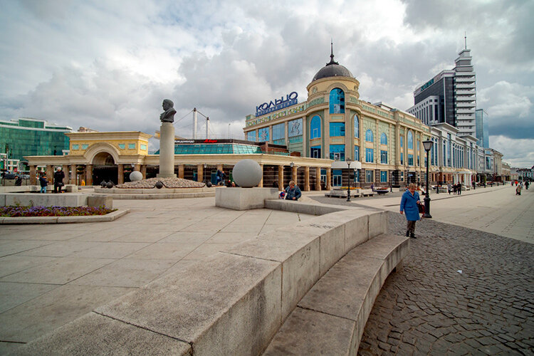    В казанском ТЦ «Кольцо» на ул. Петербургской стартовали работы по реконцепции комплекса.   
Фото: «БИЗНЕС Online»