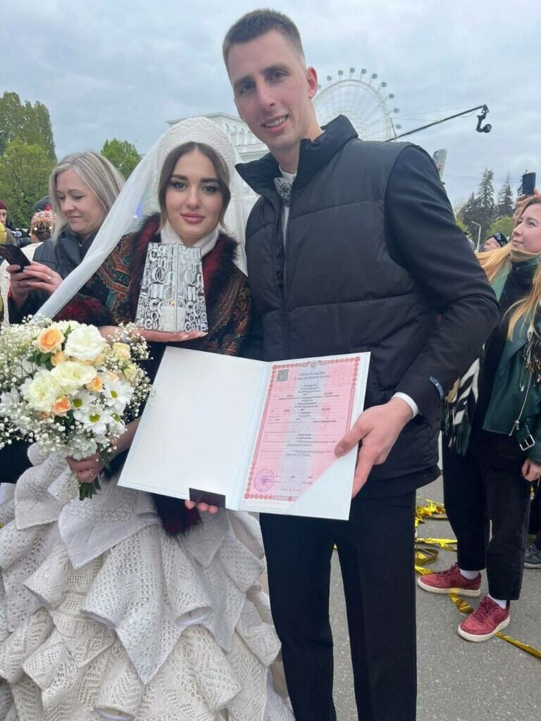    16 мая еще одна пара из Оренбуржья вступит в брак на свадебном фестивале на ВДНХ Белов Михаил Александрович