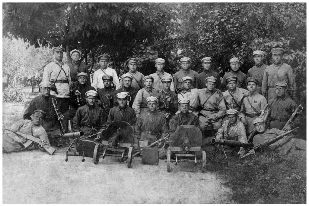 52-й кавалерийский полк у города Гайсин Винницкой области 1925 г. https://smolbattle.ru/threads/Автомат-Фёдорова.37113/ 