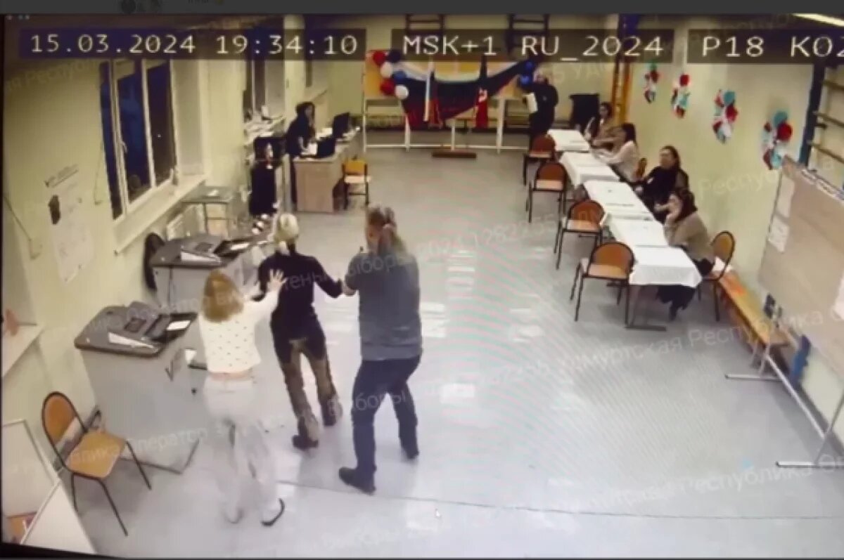    Подсудимая согласилась с предъявленным обвинением