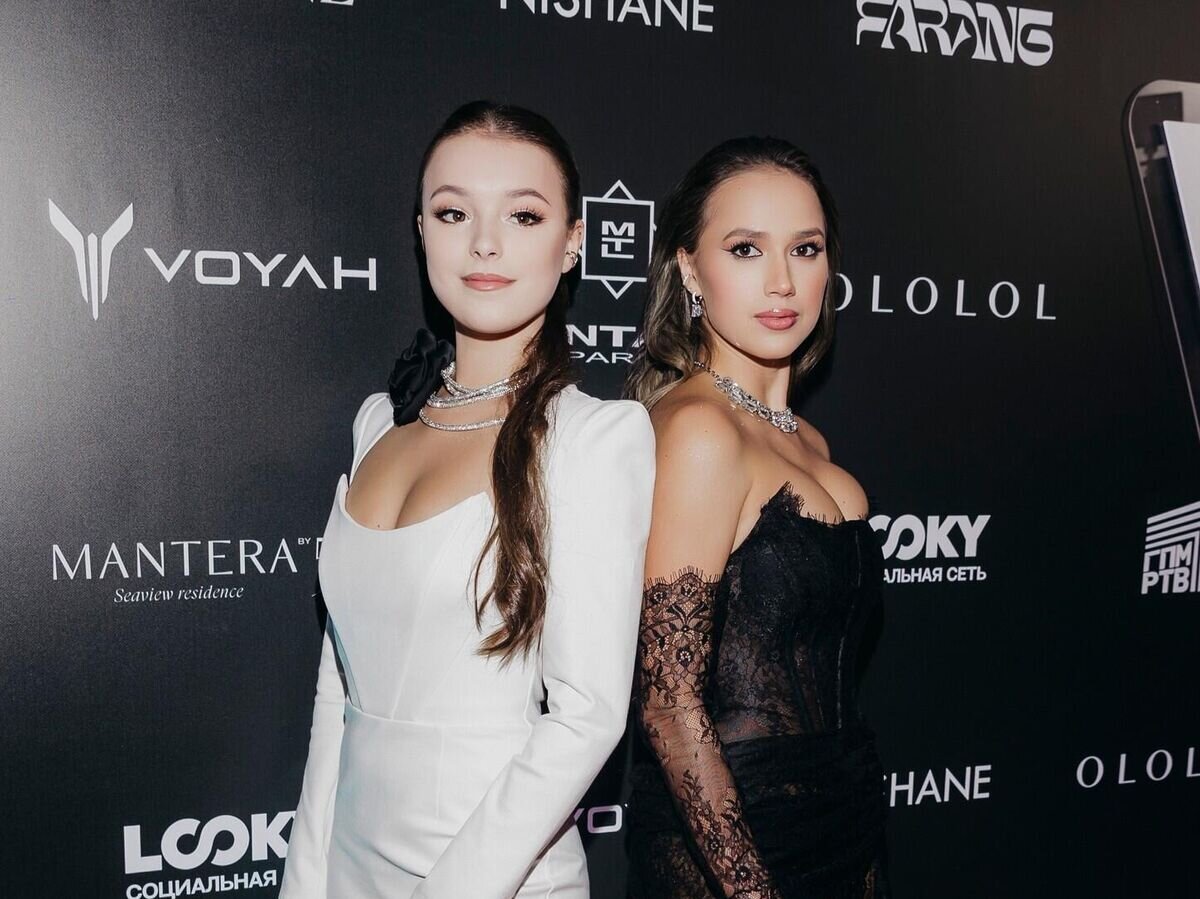    Анна Шербакова и Алина Загитова© Сайт организаторов вечера