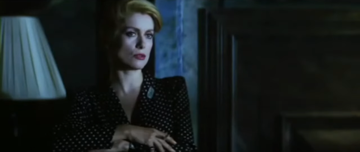 Катрин денёв боуи. Голод денев. Катрин денев голод 1983. Катрин денев голод 1983. Катрин денев голод.