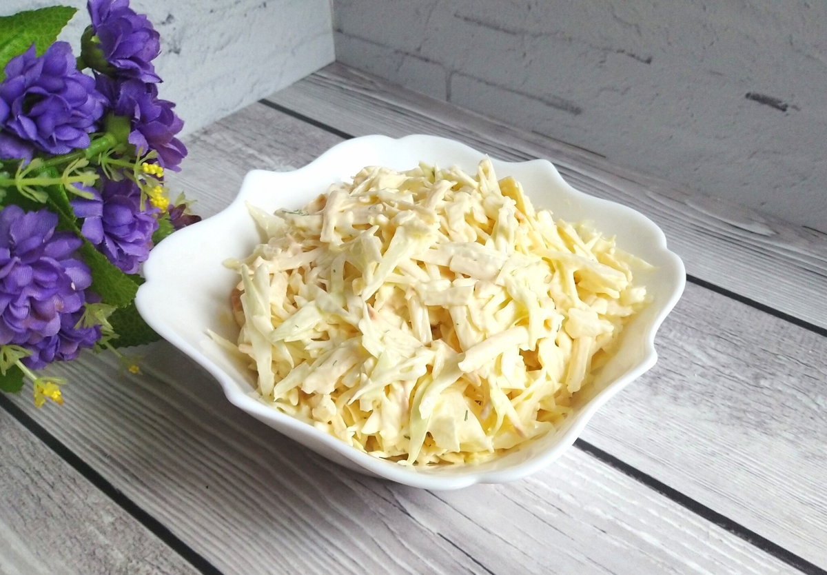 Салат "Копченая капуста" - всего два ингредиента, но как же вкусно