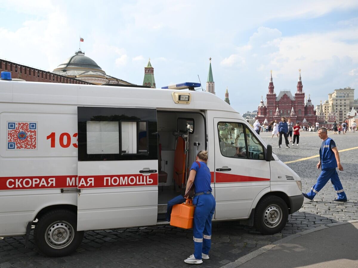 В Госдуме предложили ужесточить наказания за нападения на скорую помощь |  РИА Новости | Дзен