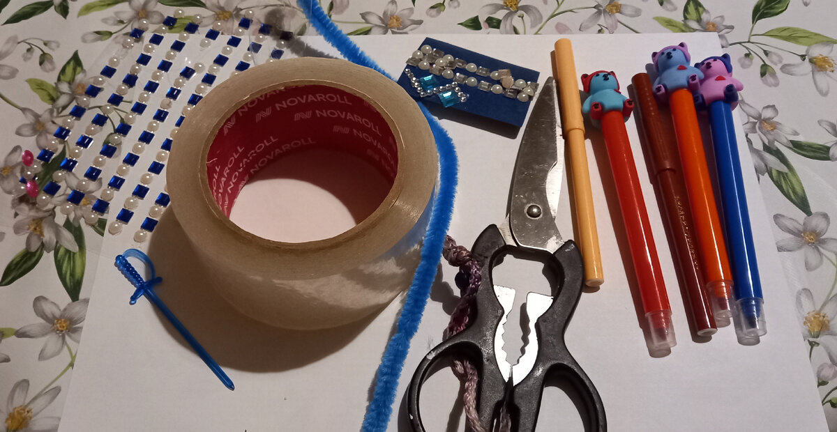 Бутылочка из-под шампуня в кадре не поместилась.