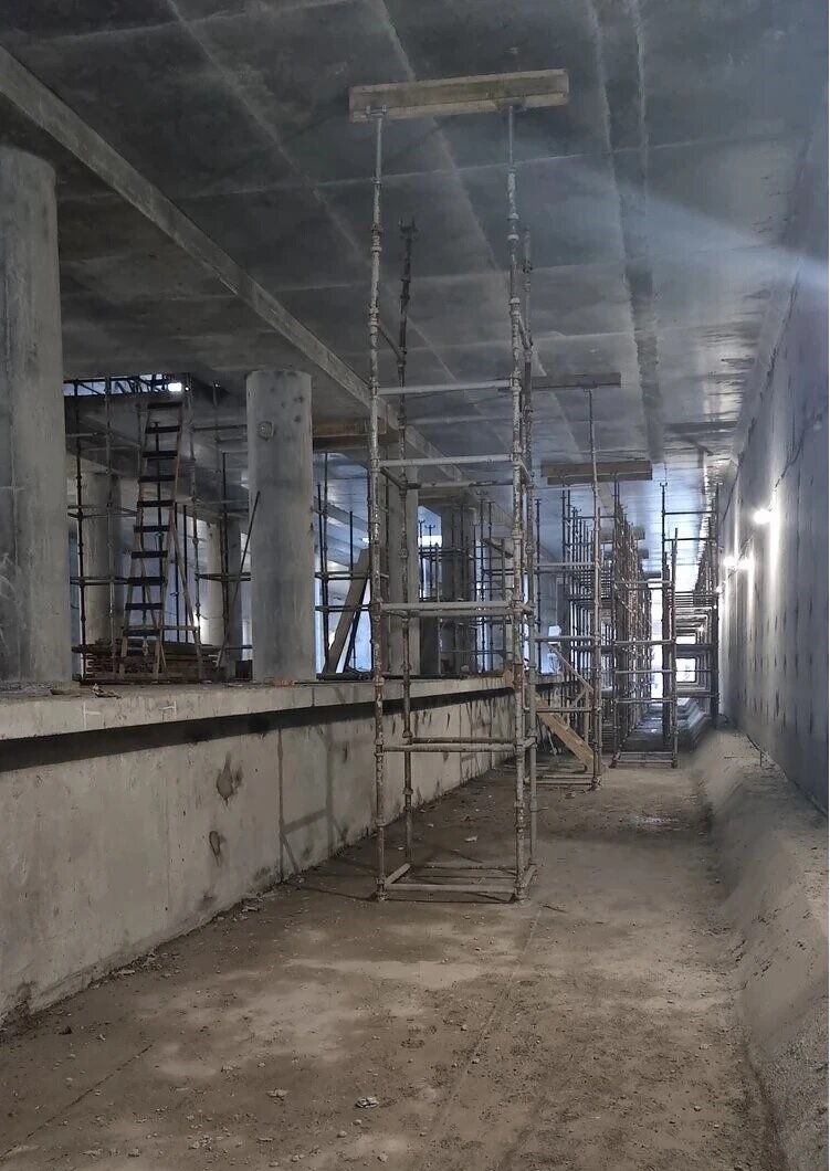 Строящаяся самарская станция "Театральная" в конструкциях 