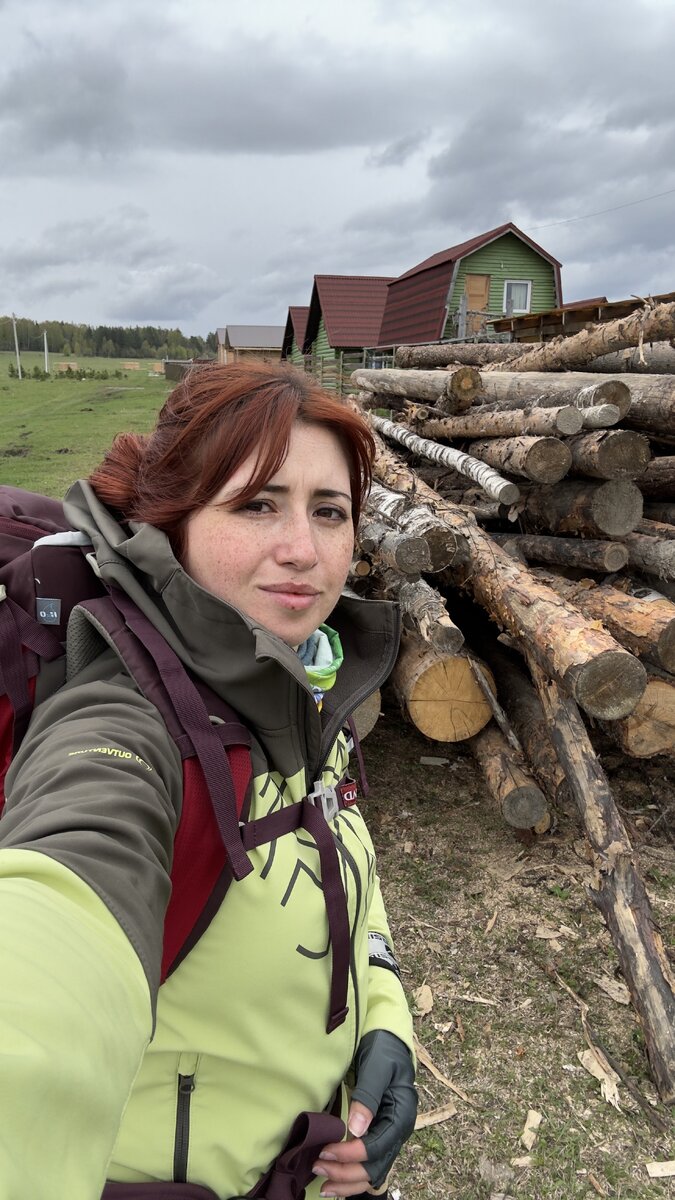 Довольный, но сонный хомяк