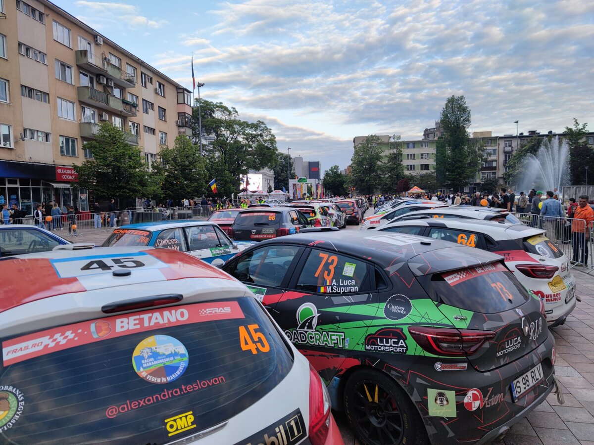 Ралли в это же время, но в центре города.