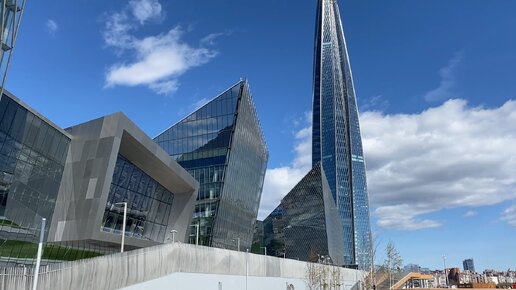 Новая набережная у Лахта-центра в Санкт-Петербурге