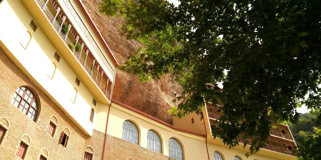 Монастырь Мега-Спилео или Великая Пещера