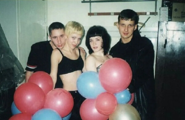    Группа FM (Дмитрий Данилов, Кирилл Жилкин, Алевтина Егорова и Екатерина Карташева) на заре карьеры