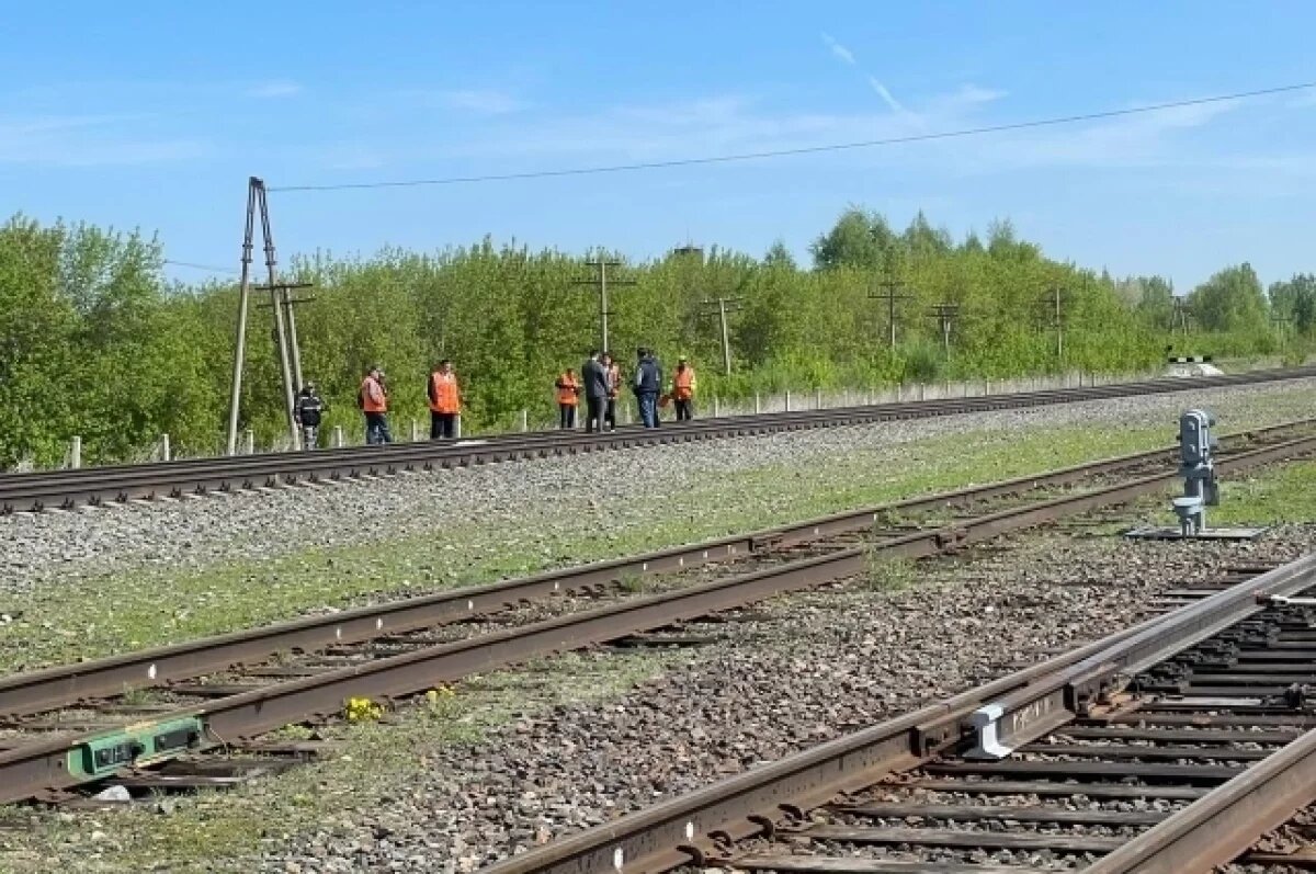 На Алтае грузовой поезд сбил подростка в наушниках | АиФ–Барнаул | Дзен