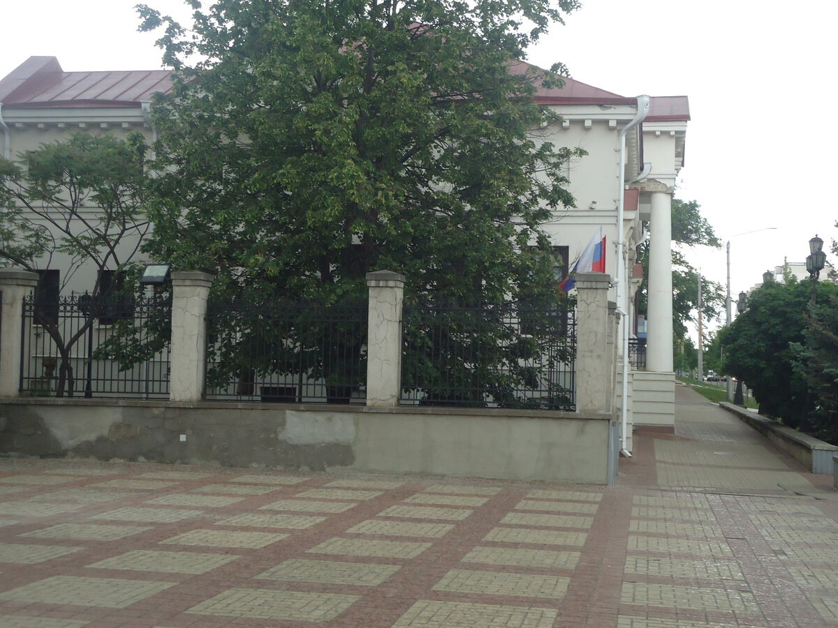 Вид на дом со стороны Белгородэнерго. Из архива автора.