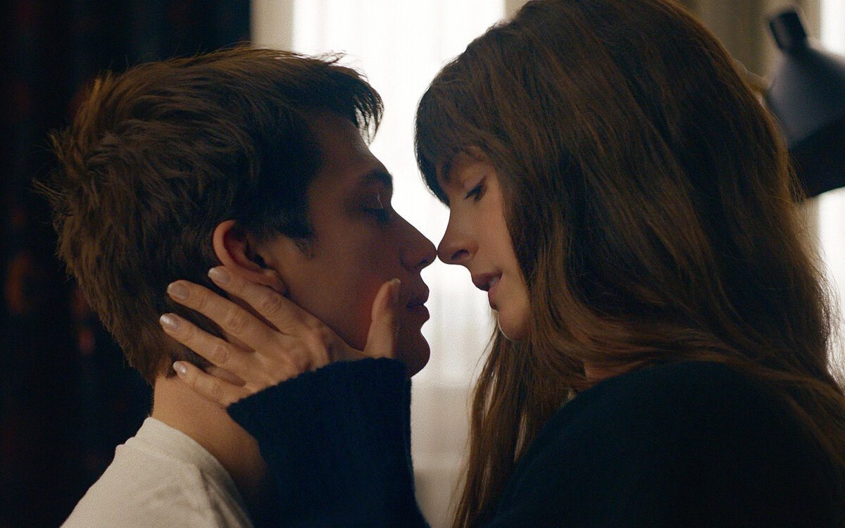 Кадр из фильма «Мысль о тебе», реж. Майкл Шоуолтер, 2024 