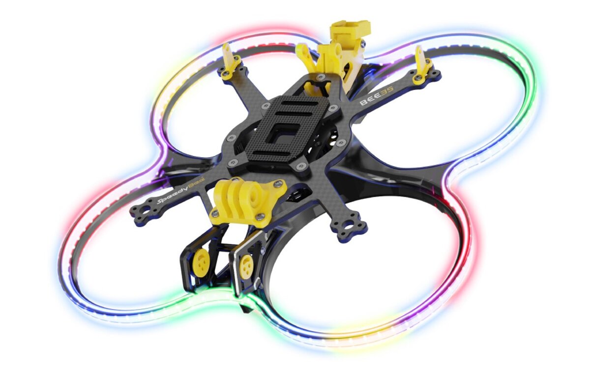 Подсветка, юркий пластик, крепление под O3. В 2024 по-другому ты рамку для синевупа не продашь