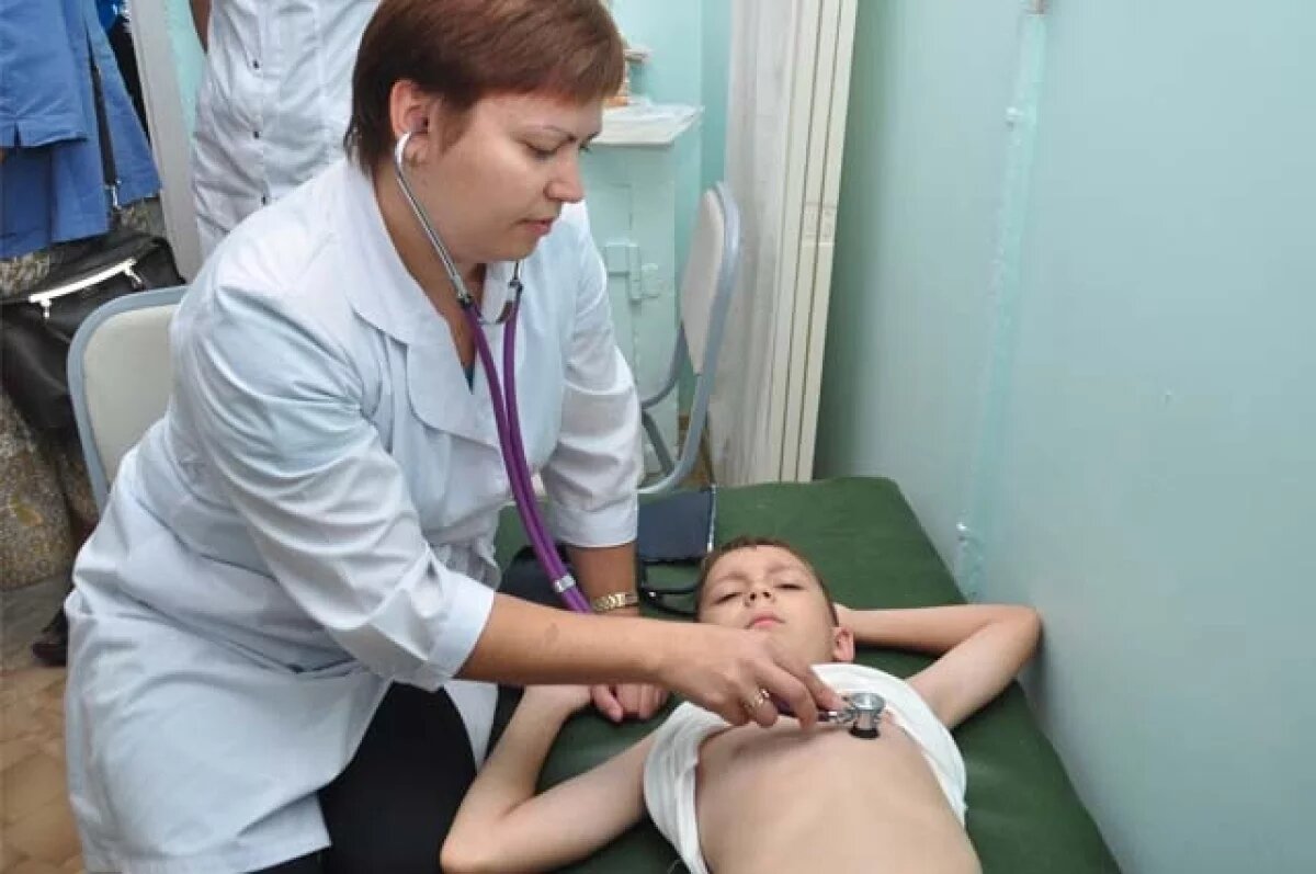    В школах и детских садах Томской области наблюдается нехватка медиков