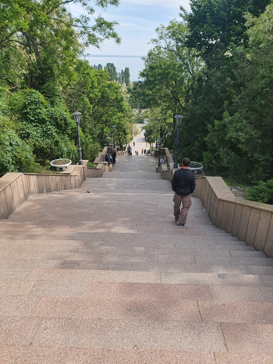 Каменная лестница, вид сверху