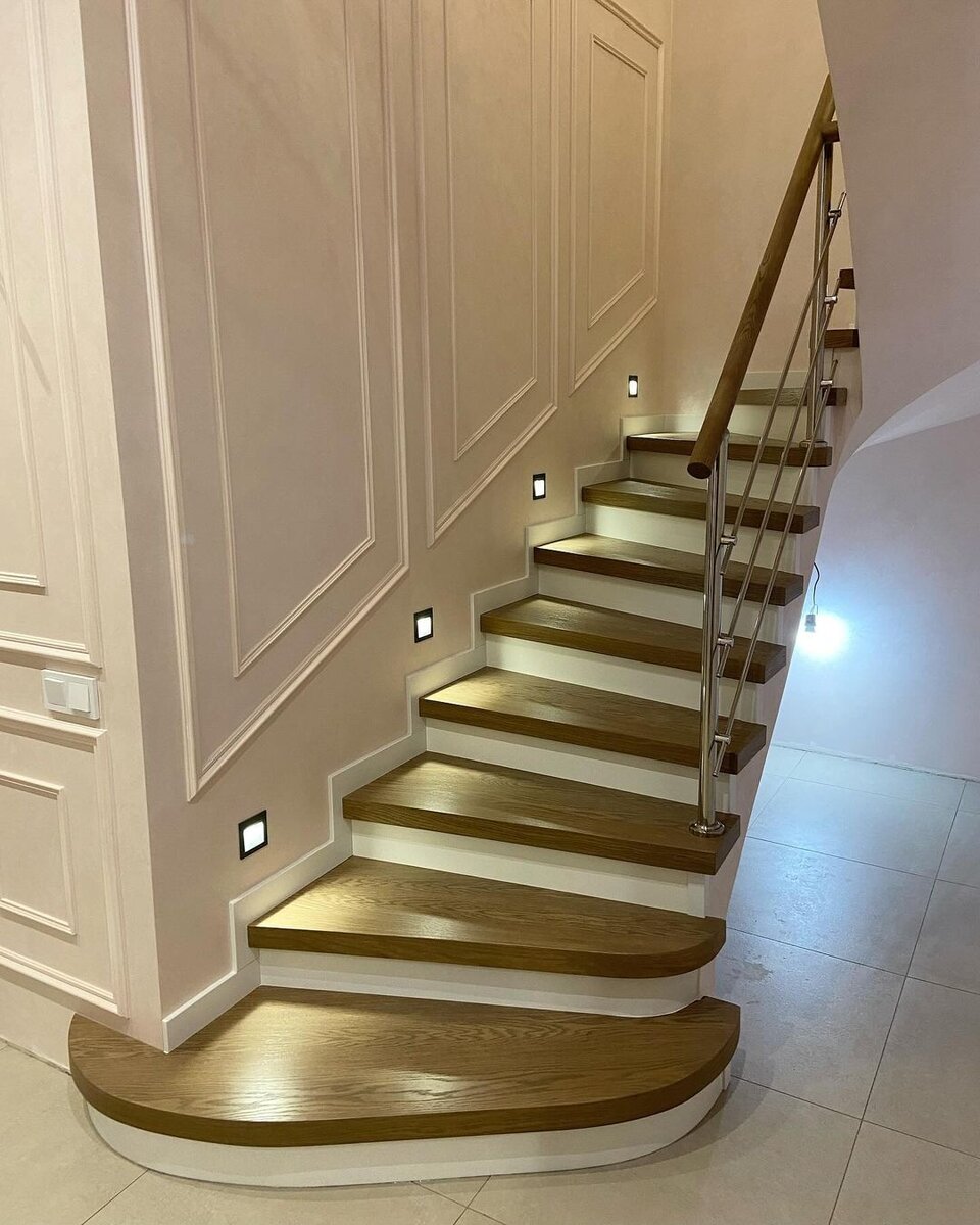 Принимаем звонки: пн-вс с 8:00 до 21:00 (+7 (950) 617-54-00). Электронная почта: info@lestnici-pod-klyuch.ru 