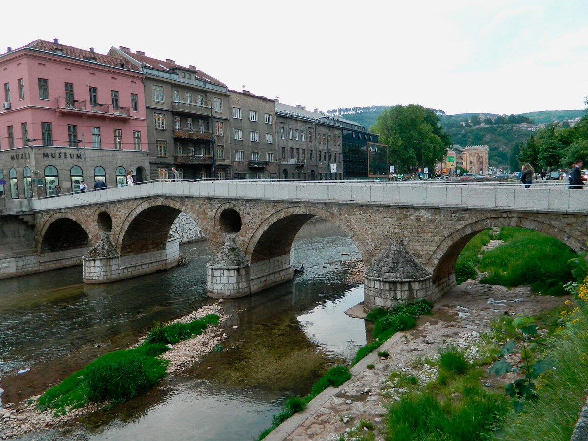 Исторический Латинский мост, на котором застрелили эрцгерцога Фердинанда. Фото: Роман Ю. / Яндекс Карты