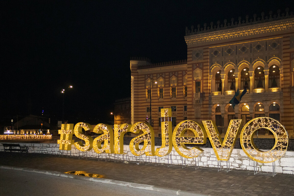 Ратуша — одно из самых красивых зданий города. Фото: Sporisevic Photography / Unsplash