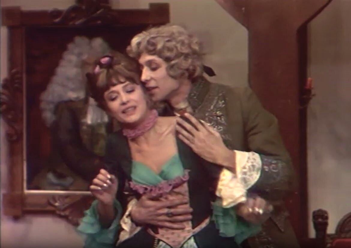 Кадр из телеспектакля "Ночь ошибок" (1974)