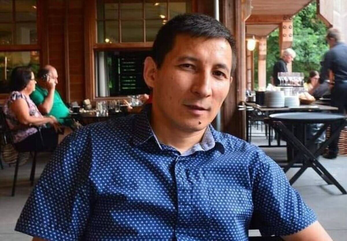 Сакен Мамаш, дипломат и абьюзер