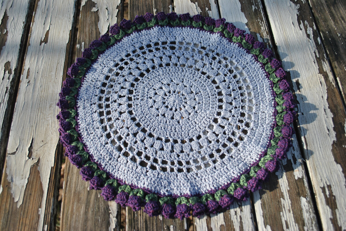 фото  и работа автора. Цветы предпочитаю вязать, а не получать. 