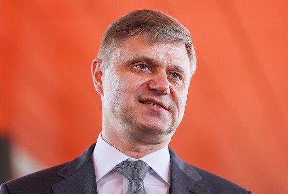    Олег Белозеров
