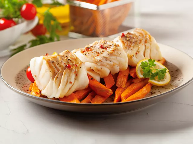 Как пожарить треску в муке, пивном кляре и белом вине / Лучшие способы и рецепты