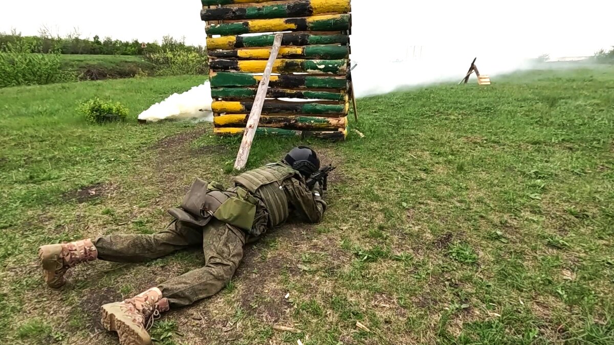    Югорчане тренируются на полигоне