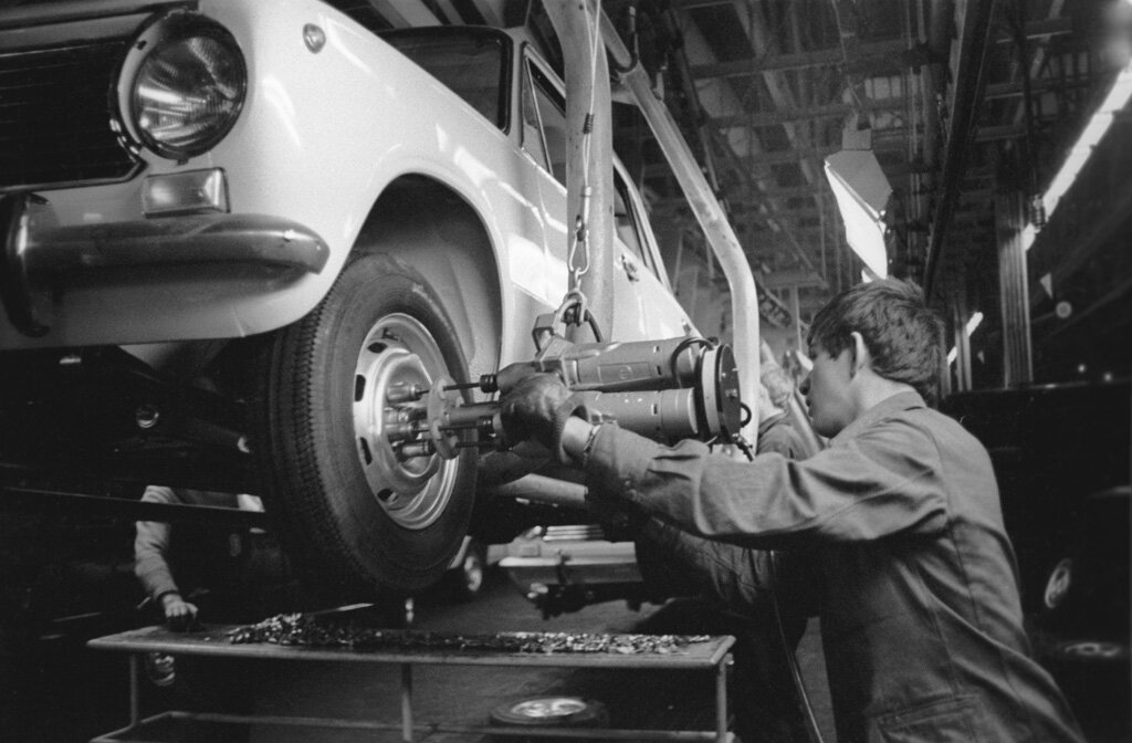 Серийное производство автомобиля ВАЗ-2101 стартовало в апреле 1970 года. Ключевым партнёром СССР в этом производстве стал итальянский «ФИАT». Изображение: RIA Novosti archive, image #878967 / Yuryi Abramochkin / CC-BY-SA 3.0/ commons.wikimedia.org