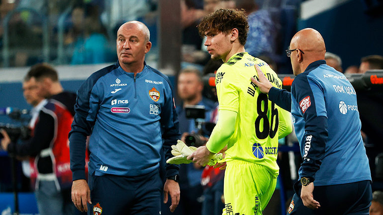    15 мая. Вратарь ЦСКА Владимир Шайхутдинов выходит на замену вместо травмированного Владислава Торопа в матче Кубка России против «Зенита» (0:0, пен. 4:5).Владимир Бланк Известия