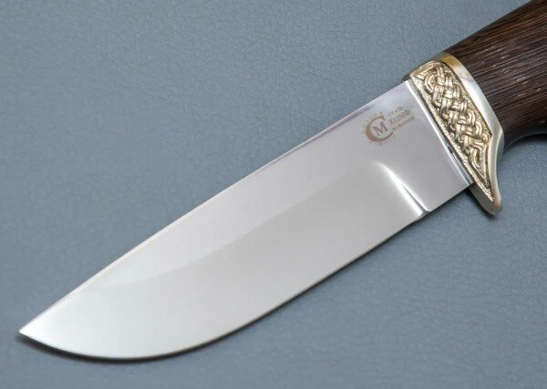 Фото охотничьего ножа из Х12МФ с сайта https://semin-knife.ru/catalog/3231/