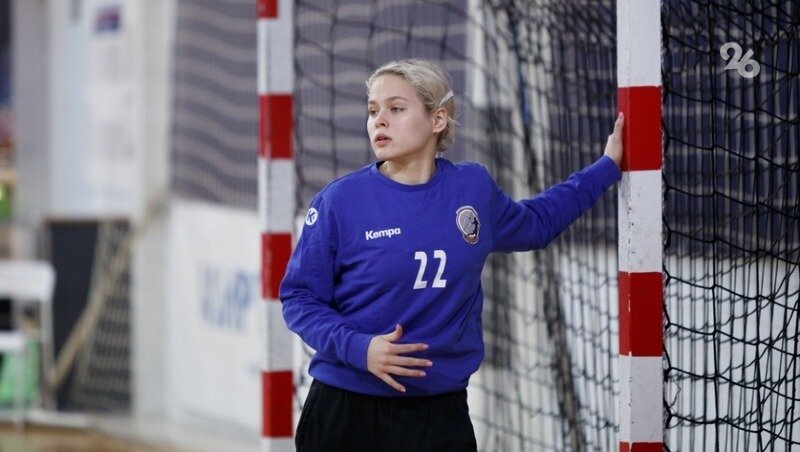    Валерия Пыжикова уверенно охраняла ворота команды Фото: Дмитрий Ахмадуллин / / ИА «Победа26»