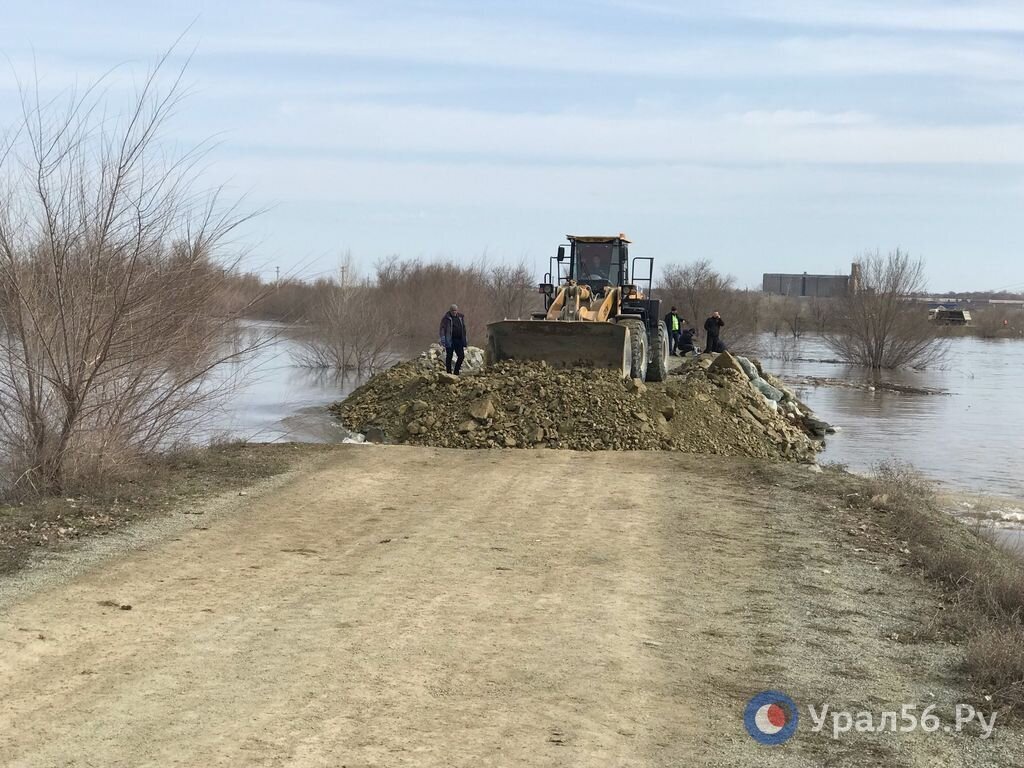    Решение по ремонту дамбы Орска примут в декабре 2024 года. До этого ее обследуют за счет федеральных средств