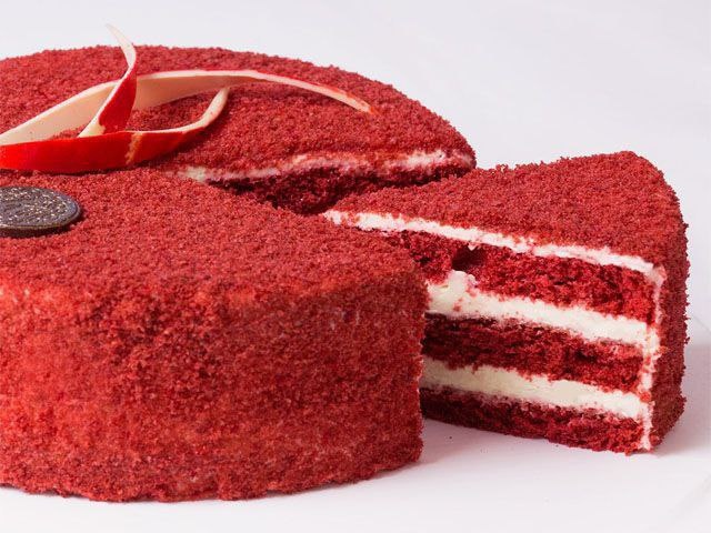 Торт "Красный бархат": история и рецепт знаменитого красного торта 🍰✨
