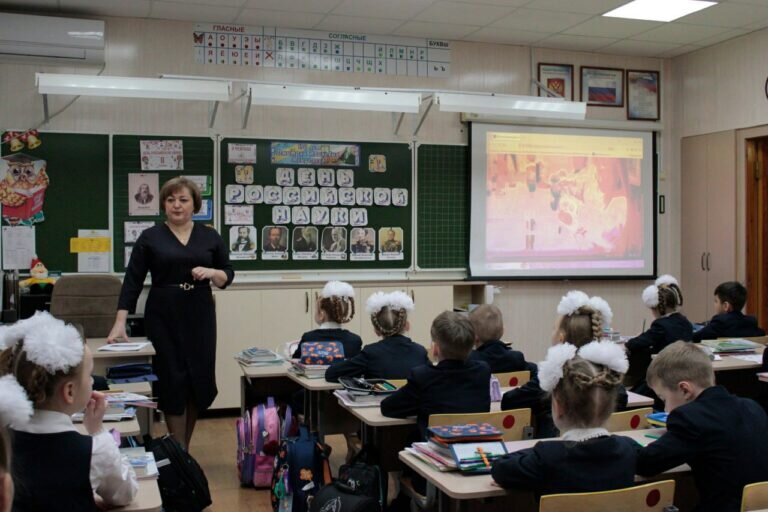    В Оренбуржье 16 мая стартует второй период конкурсного отбора программы «Земский учитель» Кристина Просвиркина