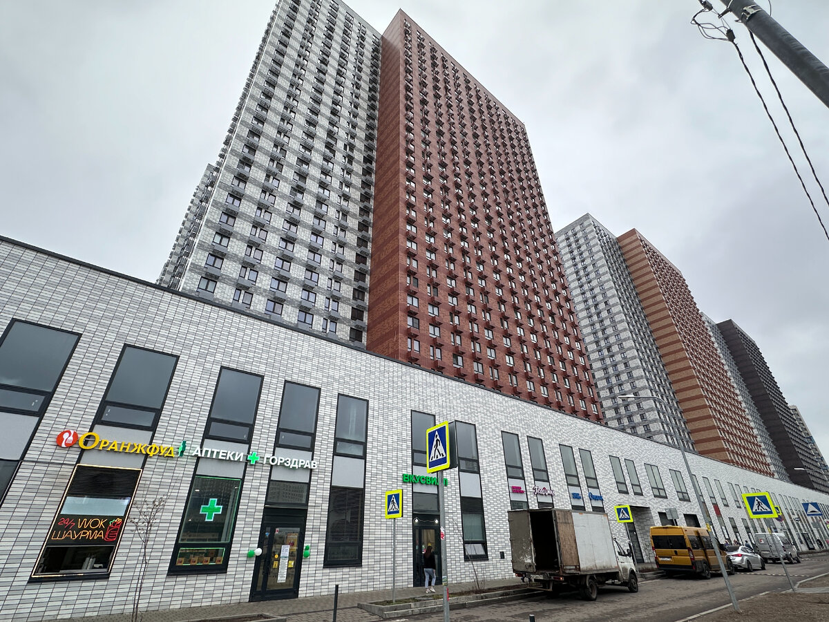 ЖК у метро Котельники, Человейники в вакууме, фото автора блога Дно Мещанства