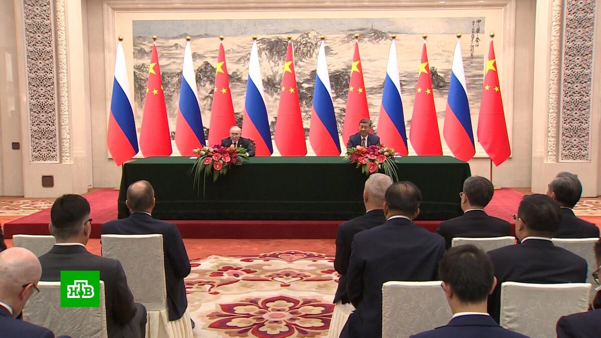    Путин назвал партнерство Москвы и Пекина образцом отношений соседствующих стран