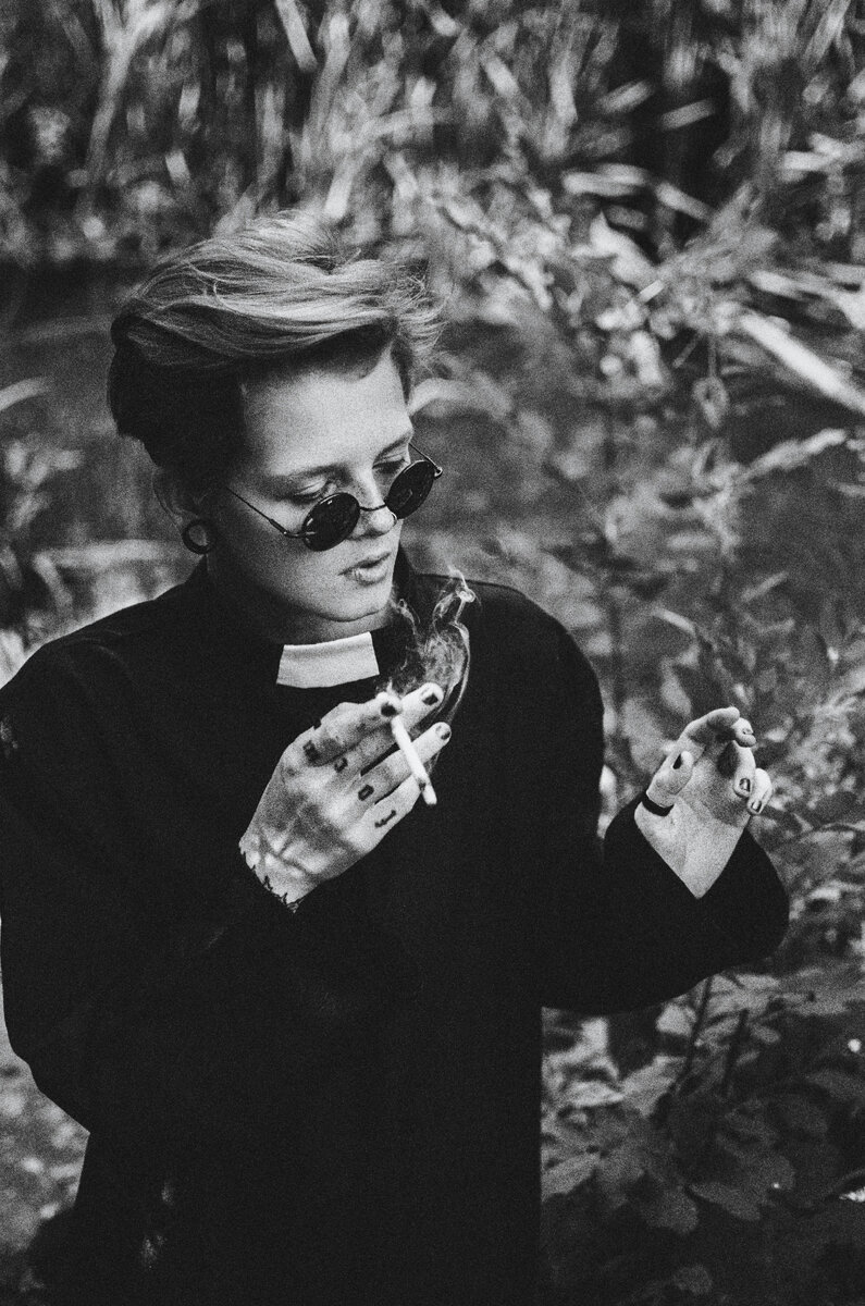 Интересно, а какой феминитив предполагается у русских либералов для грубого слова "поп"? Фото: Unsplash 