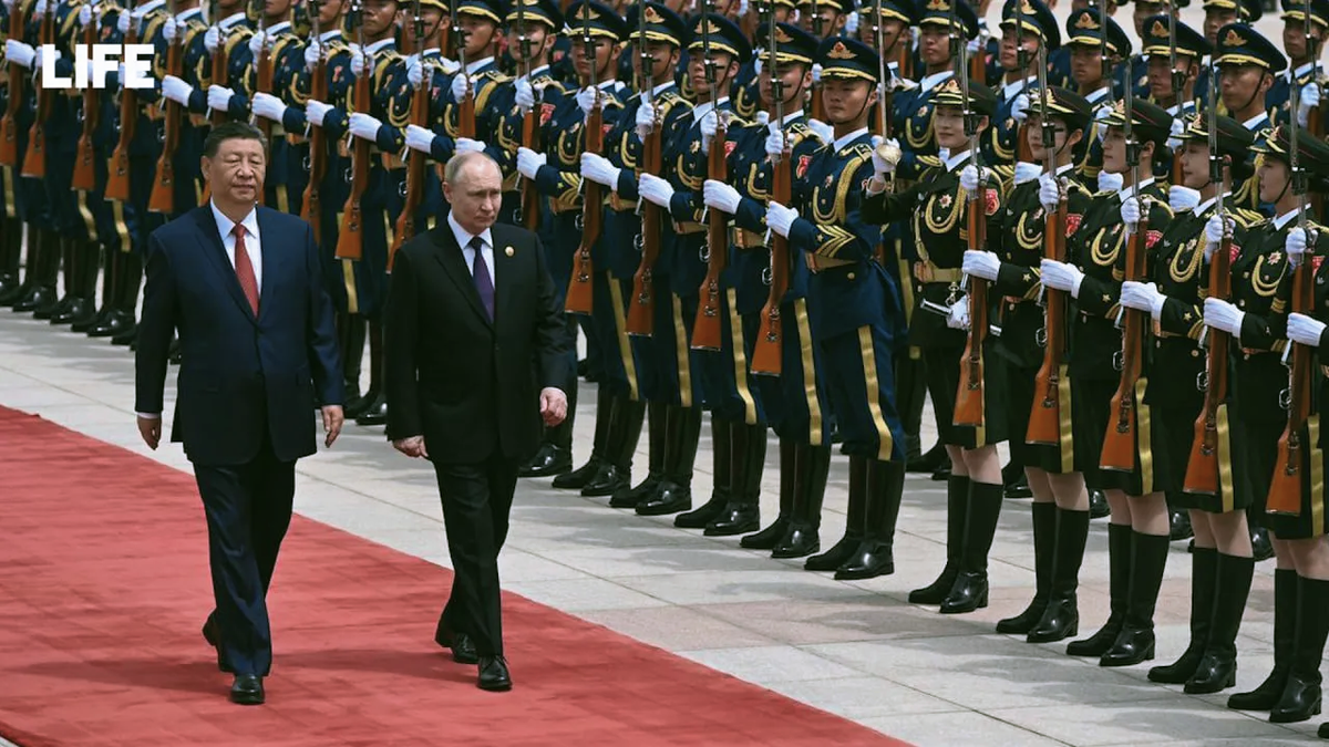 Из открытых источников в интернете. Президент РФ Владимир Путин и глава Китая Си Дзиньпин.