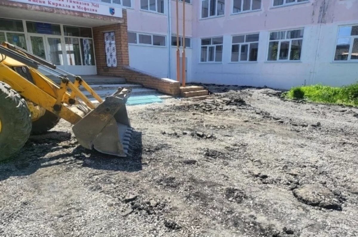    Омская область помогает Стаханову восстановить школу