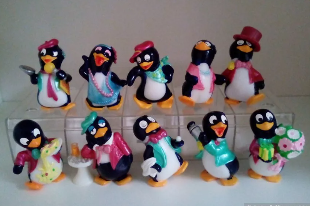 Коллекция "Пингвины в баре" Киндер Сюрприз из 90-х. 
