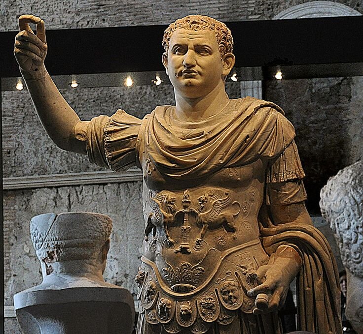 Император Тит. Флавий Веспасиан. Сын императора, сам император. Аристократ уже, получается?