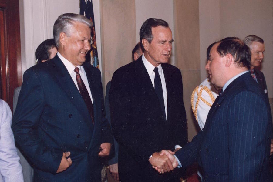 Борис Ельцин, Джордж Буш и Егор Гайдар. Вашингтон, США, 1991 год