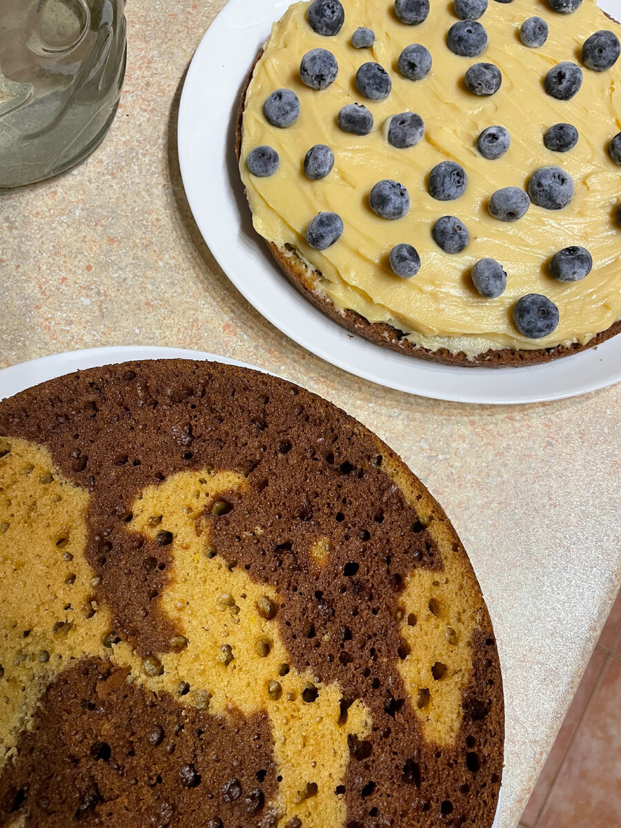 Пирог-зебра на 4-летие в садик — готовили вместе, вспомнает до сих пор :)