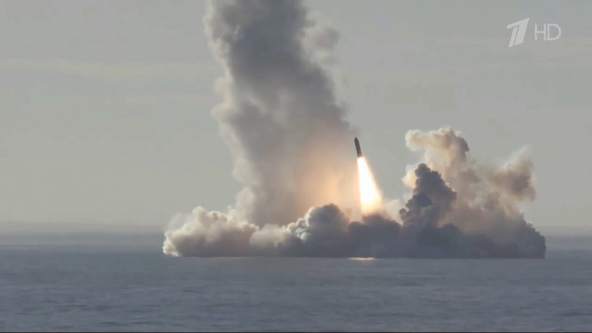 Один из испытательных пусков МБР "Булава".