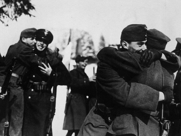 Поляки с венграми радуются «уменьшению Чехословакии».